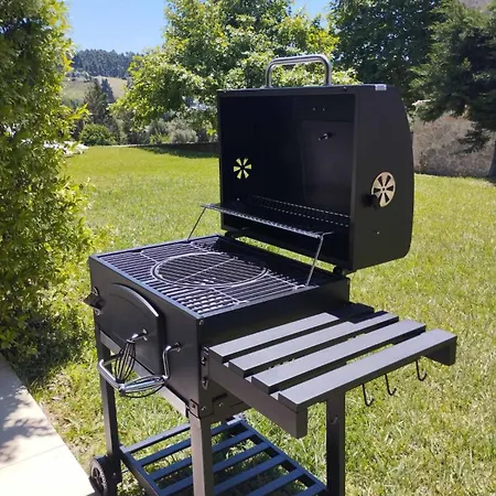 Dom wakacyjny Traditional Stone House *